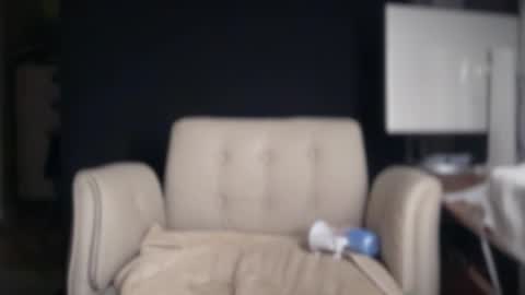 Ema Love online show from 12/21/25, 02:51