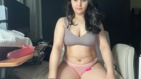 Ema Love online show from 02/04/26, 03:23