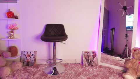 Snapshot of ema_parkerr chatting on 02/22/26, 08:51 ema_parkerr online show from 02/22/26, 08:51