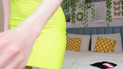 Emma online show from 11/30/25, 12:42