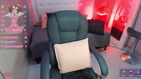 Snapshot of emalinda__hills chatting on 01/30/25, 06:00 EMA online show from 01/30/25, 06:00