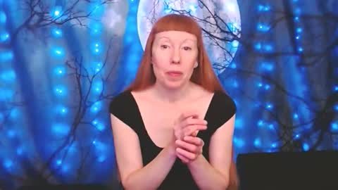 Snapshot of ember_starleena chatting on 10/18/25, 05:25 Ember Starleena online show from 10/18/25, 05:25