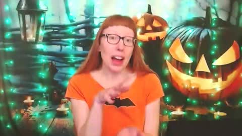 Snapshot of ember_starleena chatting on 10/30/25, 02:40 Ember Starleena online show from 10/30/25, 02:40