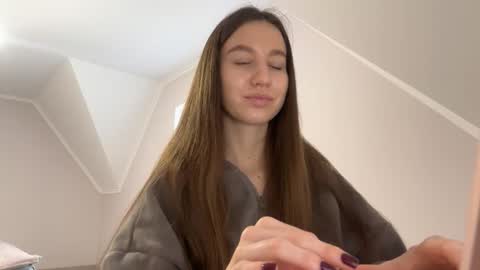 Alina online show from 12/18/25, 12:22