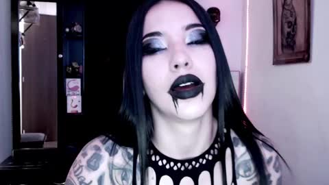 Snapshot of emearld_black chatting on 12/04/24, 08:45 Emerald Black online show from 12/04/24, 08:45