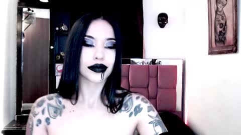 Snapshot of emearld_black chatting on 12/09/24, 07:06 Emerald Black online show from 12/09/24, 07:06