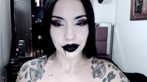 Emerald Black online show from 10/28/25, 06:06