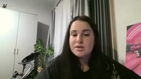 Poly online show from 07/07/26, 06:34