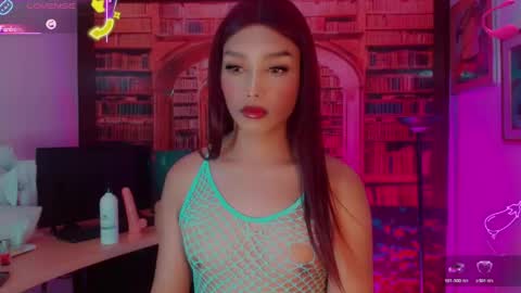 Snapshot of emeli_roushot chatting on 06/01/26, 11:23 Emeli online show from 06/01/26, 11:23