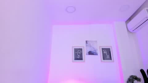 emelie_89 online show from 02/26/25, 06:11