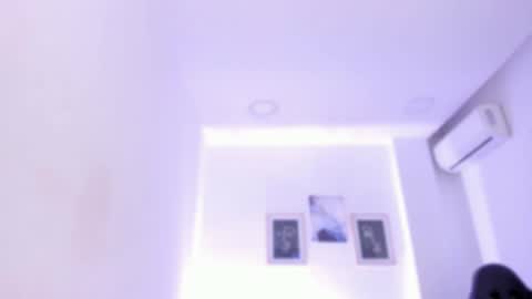 emelie_89 online show from 09/18/25, 11:56