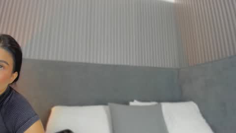 emelie_89 online show from 02/17/26, 11:40