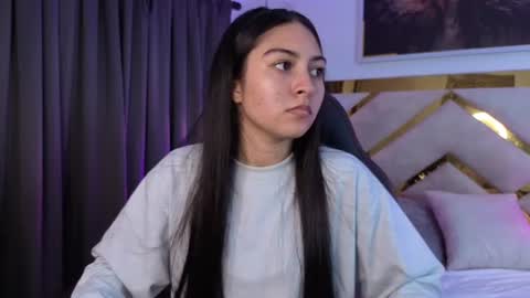 Snapshot of emelie_ch_ chatting on 07/05/26, 06:42 Emily online show from 07/05/26, 06:42