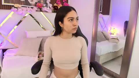 Snapshot of emelie_ch_ chatting on 07/28/26, 07:26 Emily online show from 07/28/26, 07:26