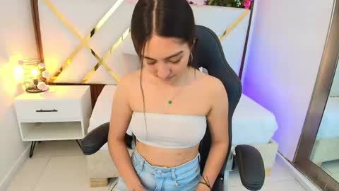 Snapshot of emelie_ch_ chatting on 07/30/26, 08:13 Emily online show from 07/30/26, 08:13