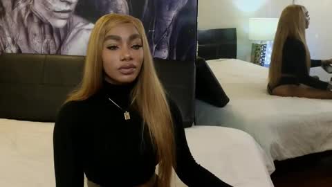 anyelii  online show from 12/22/25, 09:50