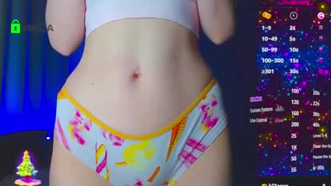 Snapshot of emelycrystal chatting on 02/02/25, 03:21 Emely online show from 02/02/25, 03:21