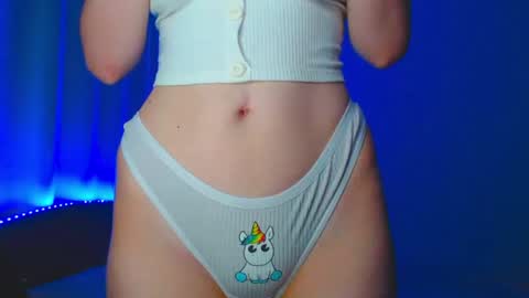 Emely online show from 07/30/26, 04:00