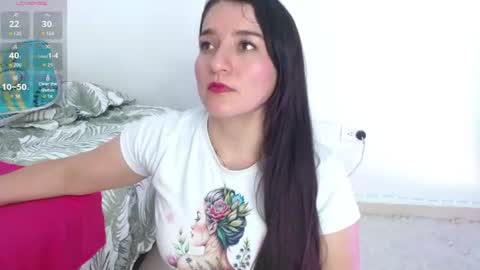 Snapshot of emelyross_ chatting on 07/20/26, 12:36 emely ross online show from 07/20/26, 12:36