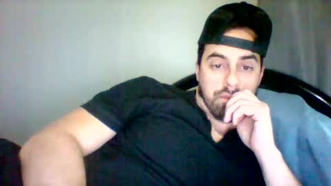 Snapshot of emgee88 chatting on 01/29/25, 01:37 emgee88 online show from 01/29/25, 01:37