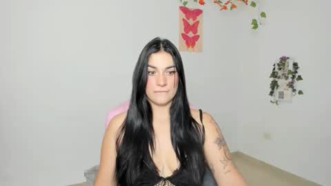 Snapshot of emi_blossom_ chatting on 03/19/26, 03:38 Emily online show from 03/19/26, 03:38
