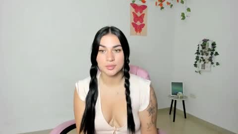Snapshot of emi_blossom_ chatting on 05/13/26, 02:14 Emily online show from 05/13/26, 02:14