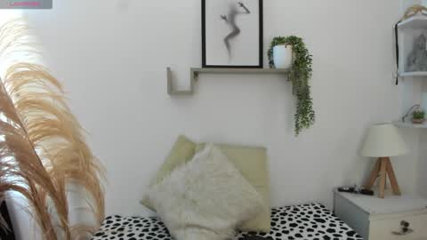 emi_carter online show from 10/13/25, 07:14