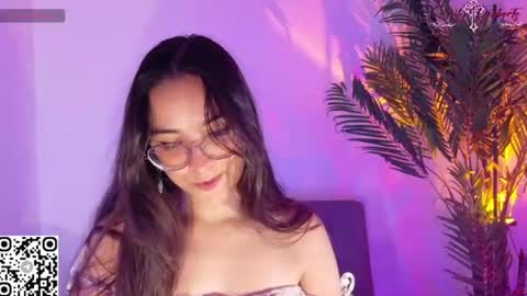 Emmily Roberts online show from 07/13/26, 12:02