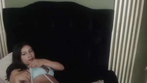 Snapshot of emigomez_ chatting on 01/15/25, 10:02 Emilia Gomez online show from 01/15/25, 10:02