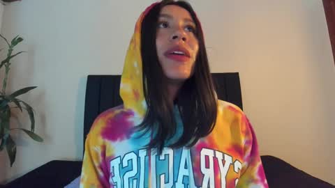 Snapshot of emigomez_ chatting on 02/19/25, 02:44 Emilia Gomez online show from 02/19/25, 02:44