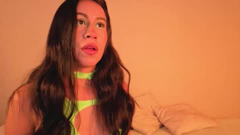 Snapshot of emigomez_ chatting on 10/03/25, 01:52 Emilia Gomez online show from 10/03/25, 01:52