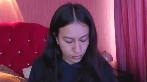 Snapshot of emigomez_ chatting on 11/03/25, 01:01 Emilia Gomez online show from 11/03/25, 01:01