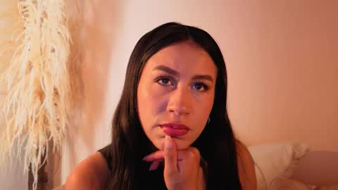 Snapshot of emigomez_ chatting on 11/15/25, 02:24 Emilia Gomez online show from 11/15/25, 02:24