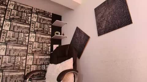 Snapshot of emigomez_ chatting on 11/27/25, 12:51 Emilia Gomez online show from 11/27/25, 12:51