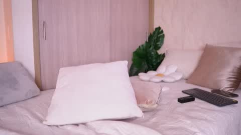    online show from 03/18/26, 03:26