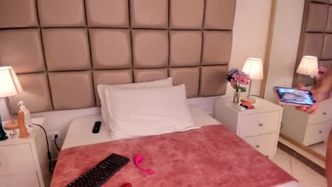 EMILY ROBERTS online show from 02/15/25, 03:31