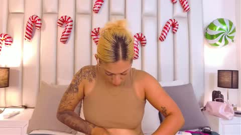 EMILY ROBERTS online show from 12/18/25, 03:12