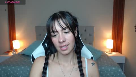 emiily_skinny online show from 03/30/26, 10:33