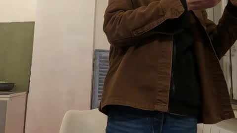 emile013 online show from 01/12/26, 08:03