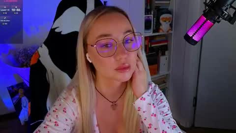 Emili online show from 10/04/25, 08:34