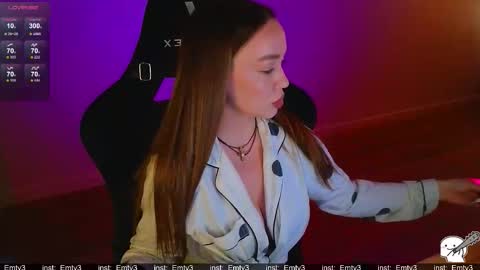 Emili online show from 03/18/26, 11:57