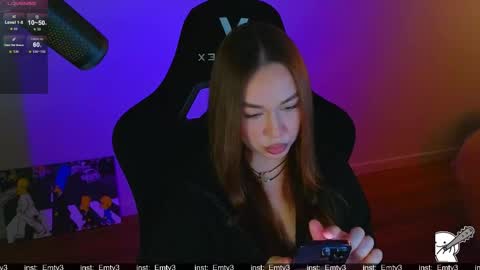 Emili online show from 04/25/26, 10:07