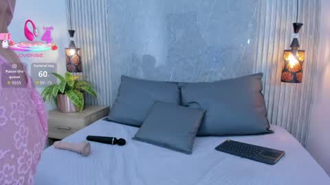 Emily online show from 04/06/26, 10:44