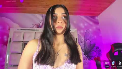 Emili clark  online show from 03/01/26, 04:14