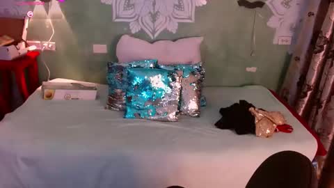 Emili roux online show from 01/28/25, 12:43