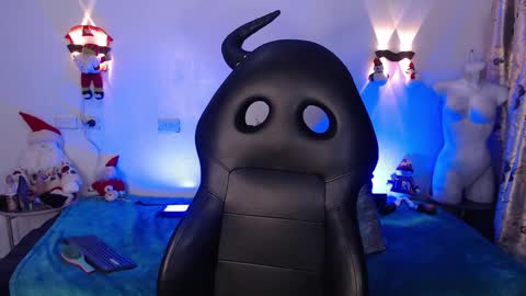 Emili roux online show from 12/13/25, 07:53