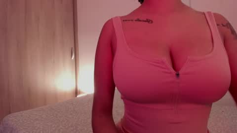 Emilia Big Boobs online show from 01/15/25, 10:13