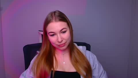 Emilia online show from 02/10/25, 06:09