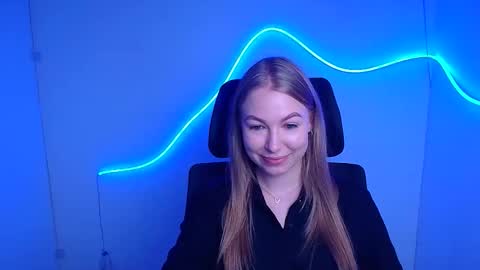 Emilia online show from 09/10/25, 05:18