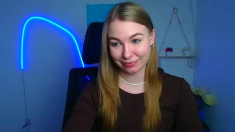 Snapshot of emilia_ilia chatting on 02/15/26, 07:51 Emilia online show from 02/15/26, 07:51